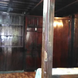wood-house-munnar.kerala-hotels.net/